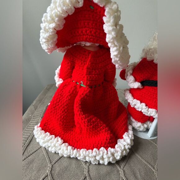 VTG Santa Mrs. Claus Crochet Dolls Festive Christmas Cheery Retro Vintage Red - Picture 7 of 9